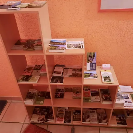 Rum i privatbostad Gaestehaus Moni Jaeger Weyher