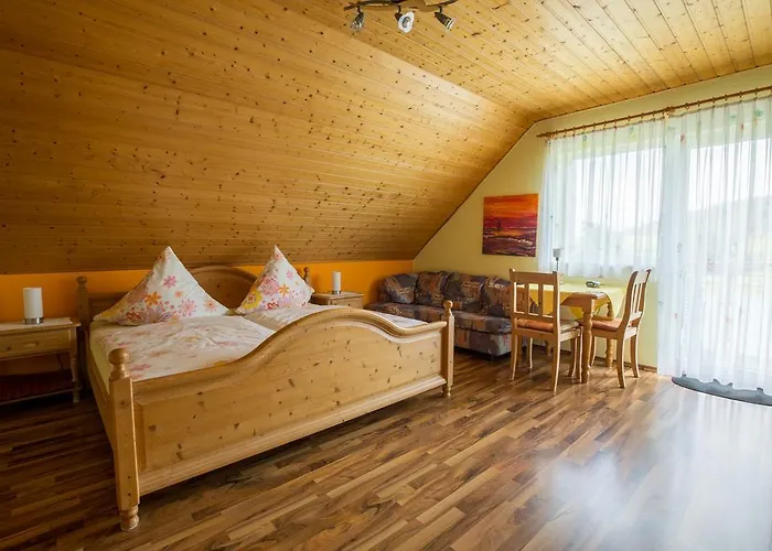 Gaestehaus Moni Jaeger ホームステイ *